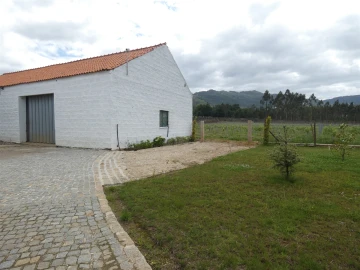 Quinta T0 para Venda em Geraz do Lima (Santa Maria, Santa Leocádia, Moreira), Deão