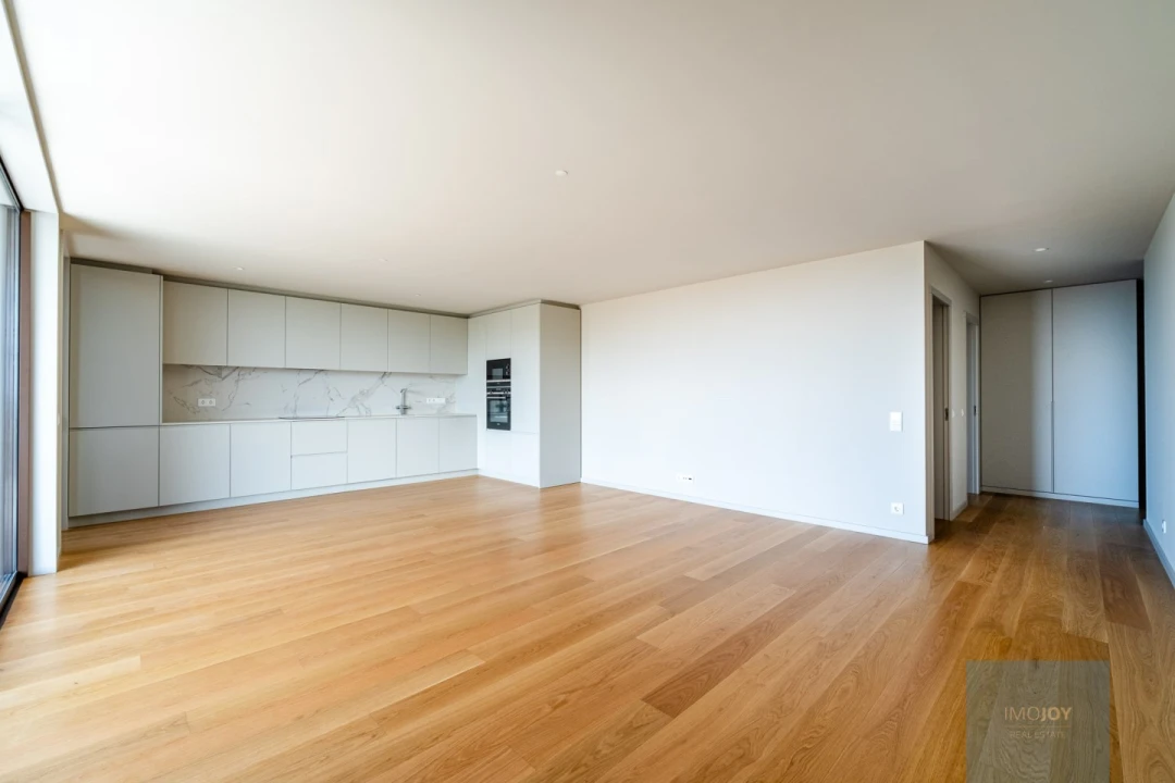 Apartamento T4 para Venda em Santa Marinha e São Pedro da Afurada Foto 4