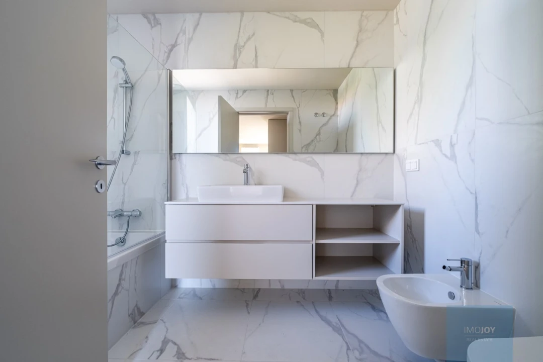 Apartamento T4 para Venda em Santa Marinha e São Pedro da Afurada Foto 11