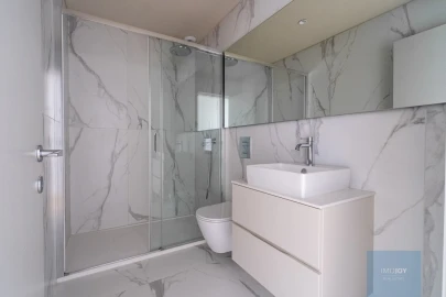 Apartamento T4 para Venda em Santa Marinha e São Pedro da Afurada