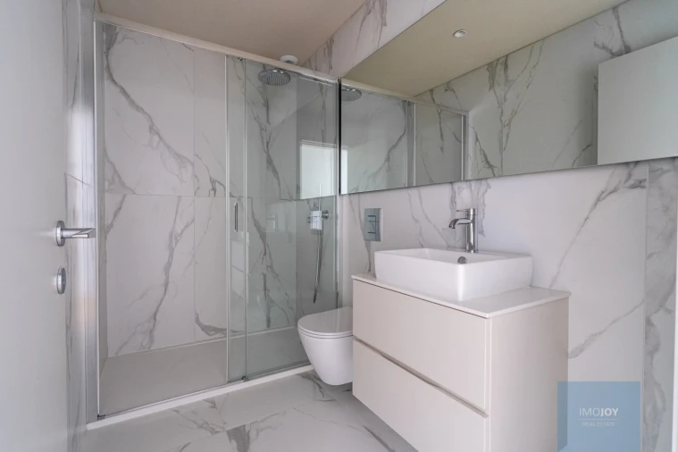 Apartamento T4 para Venda em Santa Marinha e São Pedro da Afurada Foto 16