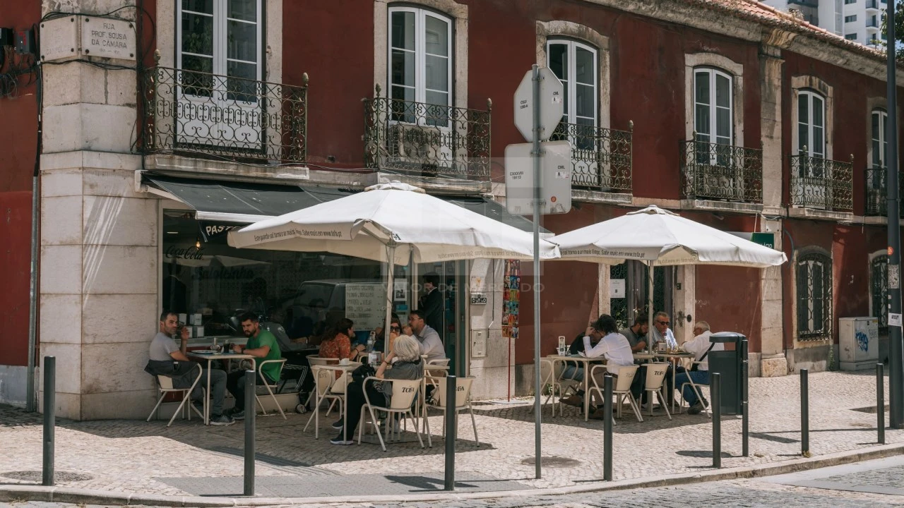 Prédio para Venda em Campolide Foto 9