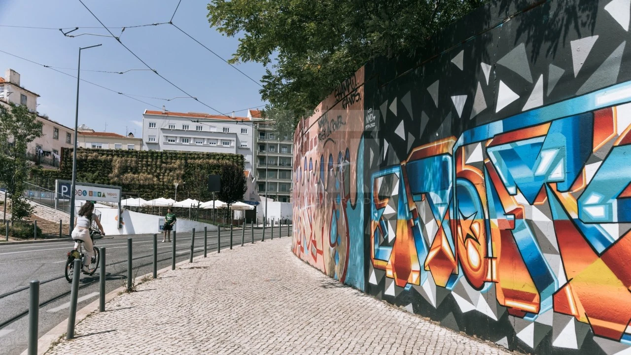 Prédio para Venda em Campolide Foto 11
