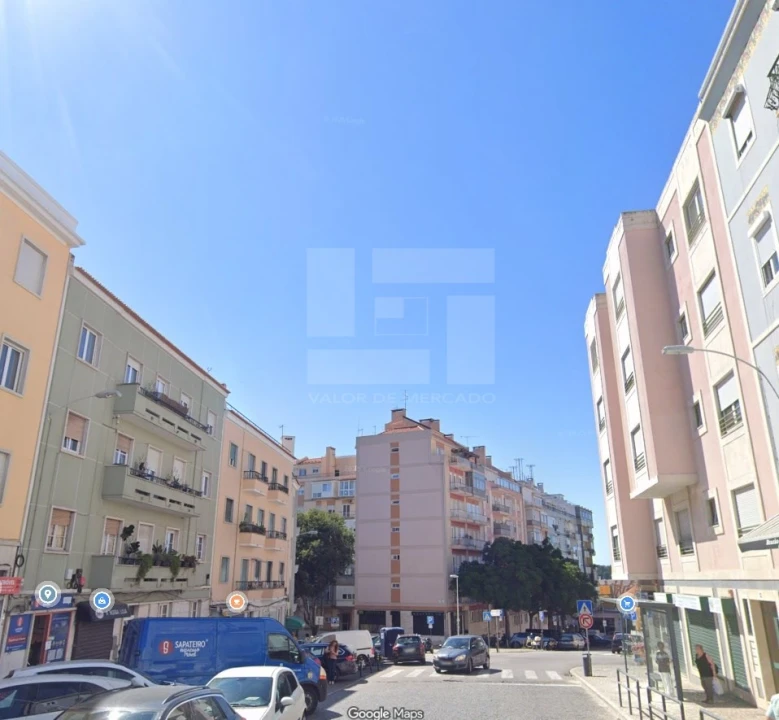 Prédio para Venda em Campolide Foto 13
