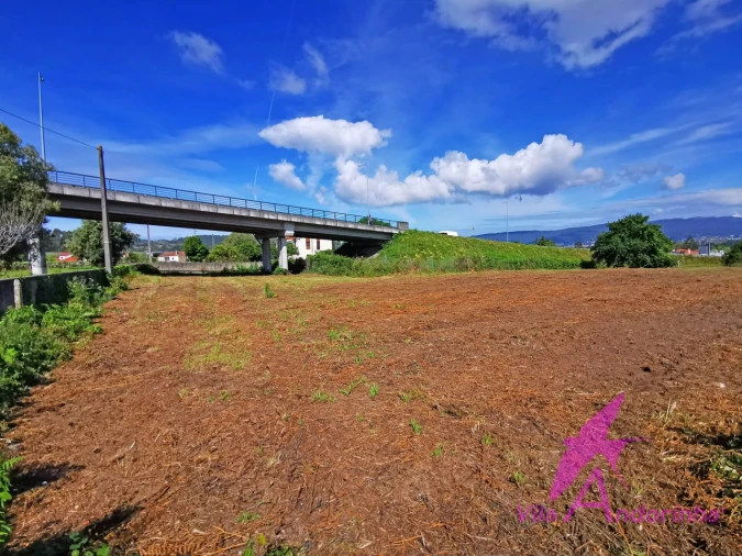 Terreno para Venda em Mazarefes e Vila Fria Foto 4