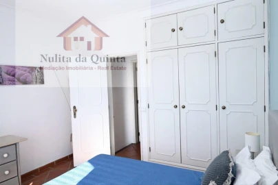 Moradia T5 para Venda em Ferreiras