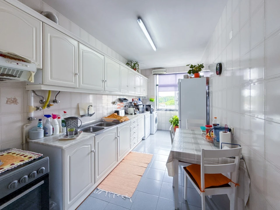 Apartamento T3 para Venda em São João Baptista e Santa Maria dos Olivais Foto 8