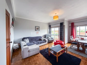 Apartamento T3 para Venda em São João Baptista e Santa Maria dos Olivais