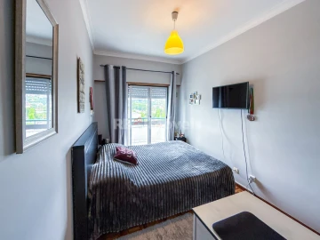 Apartamento T3 para Venda em São João Baptista e Santa Maria dos Olivais