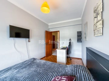 Apartamento T3 para Venda em São João Baptista e Santa Maria dos Olivais