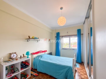 Apartamento T3 para Venda em São João Baptista e Santa Maria dos Olivais