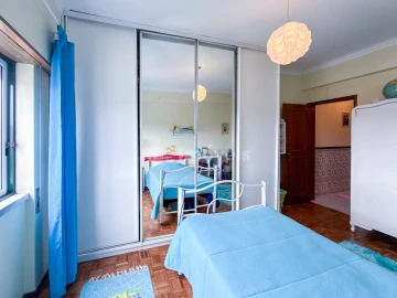 Apartamento T3 para Venda em São João Baptista e Santa Maria dos Olivais