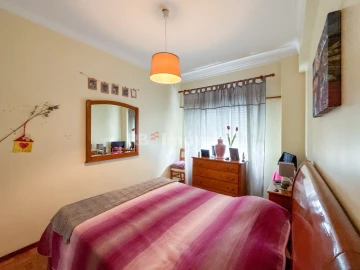 Apartamento T3 para Venda em São João Baptista e Santa Maria dos Olivais