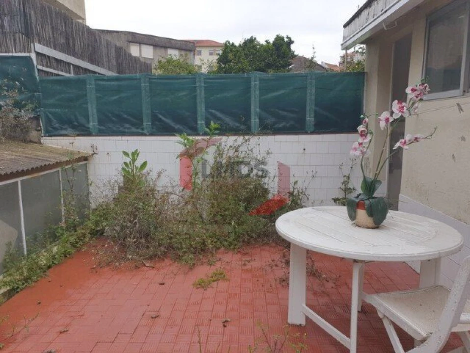 Apartamento T2 para Venda em Cedofeita, Santo Ildefonso, Sé, Miragaia, São Nicolau e Vitória Foto 1