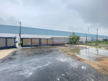 Armazém para Arrendamento em Samora Correia
