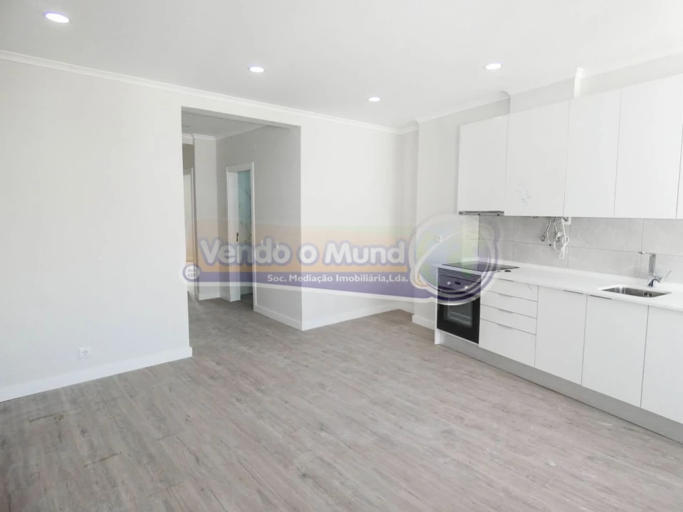 Apartamento T3 para Venda em Odivelas Foto 1