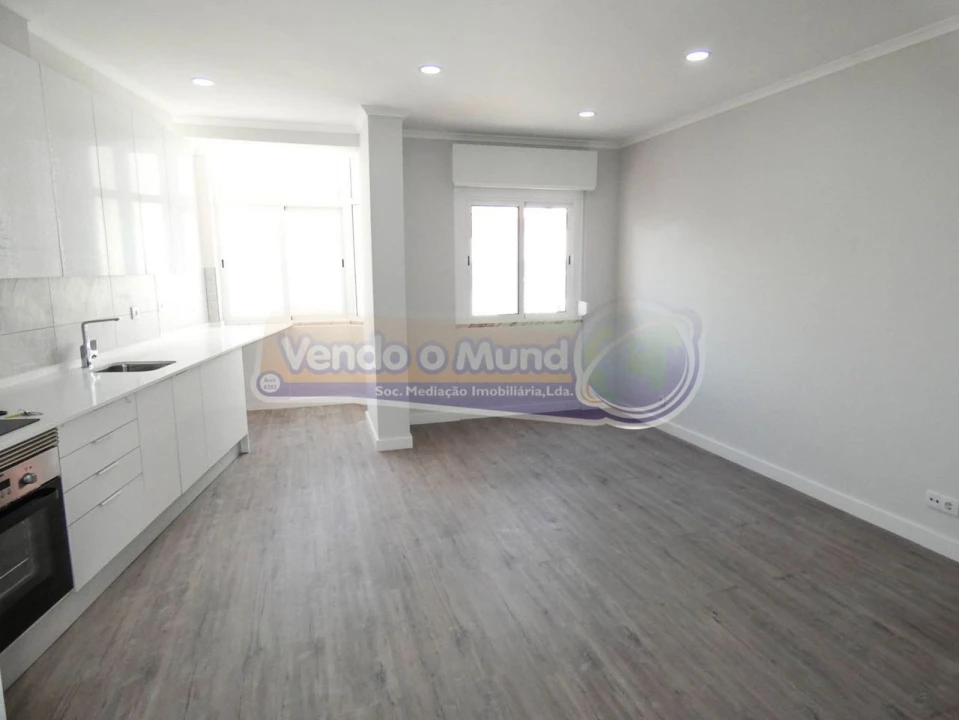 Apartamento T3 para Venda em Odivelas Foto 4