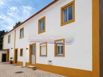Moradia T2 para Venda em Alenquer (Santo Estêvão e Triana)
