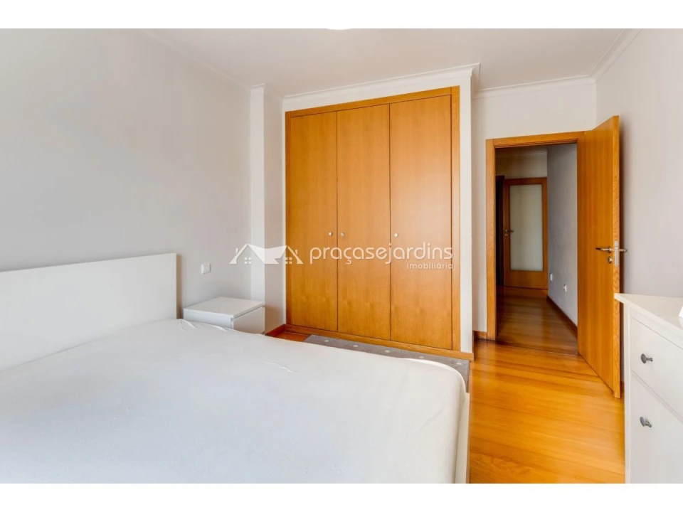 Apartamento T3 para Venda em Parceiros e Azoia Foto 3