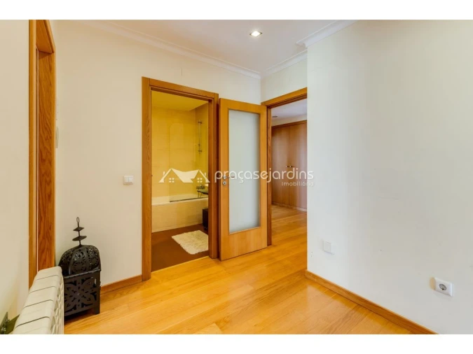 Apartamento T3 para Venda em Parceiros e Azoia Foto 14