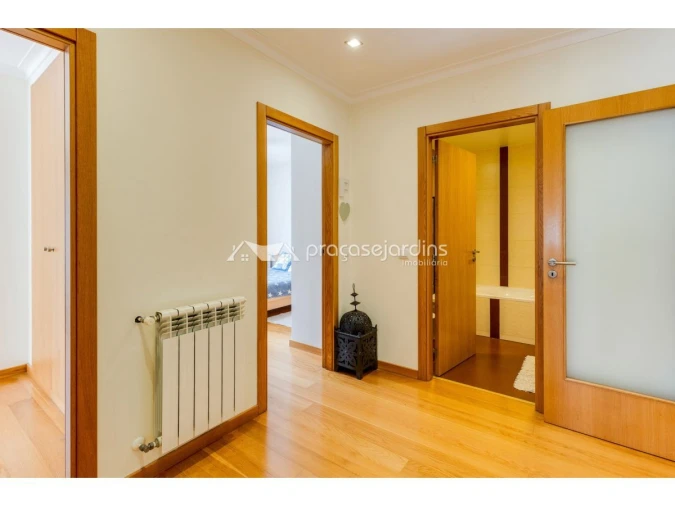 Apartamento T3 para Venda em Parceiros e Azoia Foto 15