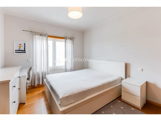 Apartamento T3 para Venda em Parceiros e Azoia Foto 4