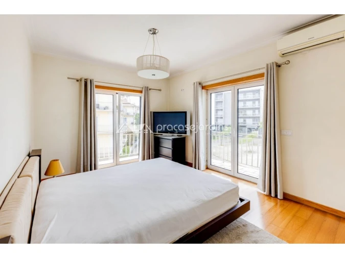 Apartamento T3 para Venda em Parceiros e Azoia Foto 5