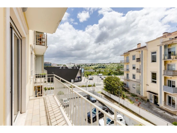 Apartamento T3 para Venda em Parceiros e Azoia Foto 10