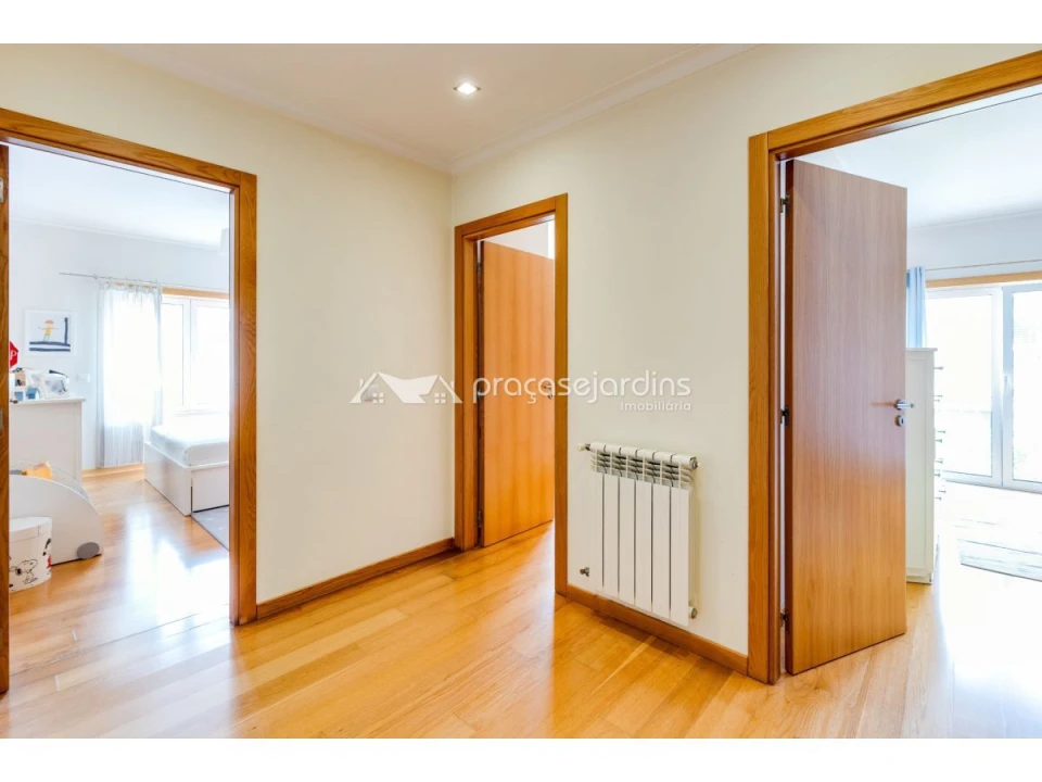 Apartamento T3 para Venda em Parceiros e Azoia Foto 16