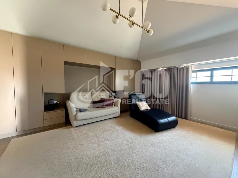 Moradia T4 para Venda em São Felix da Marinha Foto 18