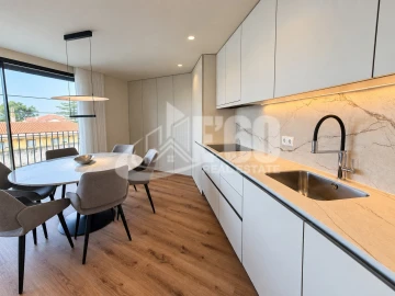 Apartamento T2 para Venda em Arcozelo