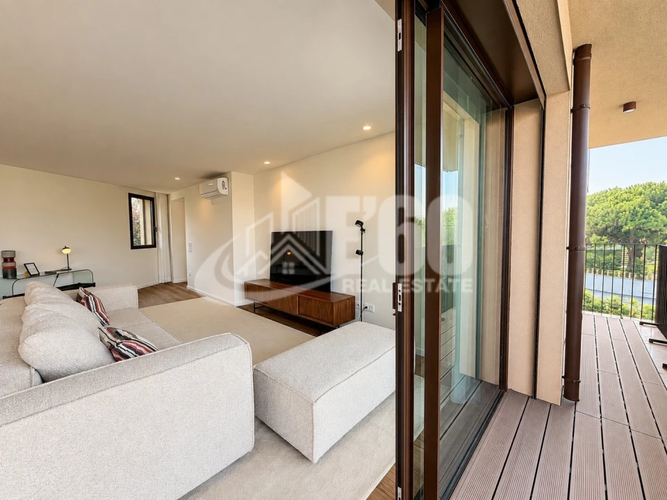 Apartamento T2 para Venda em Arcozelo Foto 3