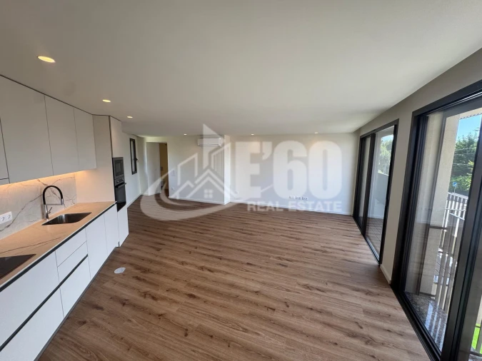 Apartamento T2 para Venda em Arcozelo Foto 3