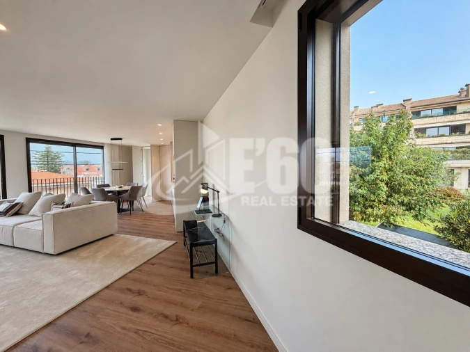 Apartamento T2 para Venda em Arcozelo Foto 4