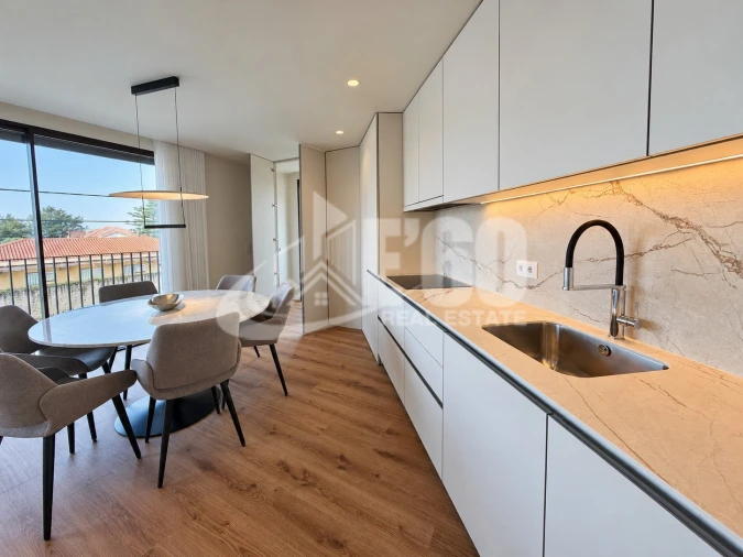 Apartamento T2 para Venda em Arcozelo Foto 12