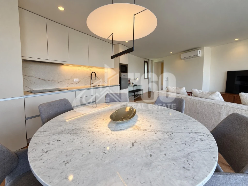 Apartamento T2 para Venda em Arcozelo Foto 8