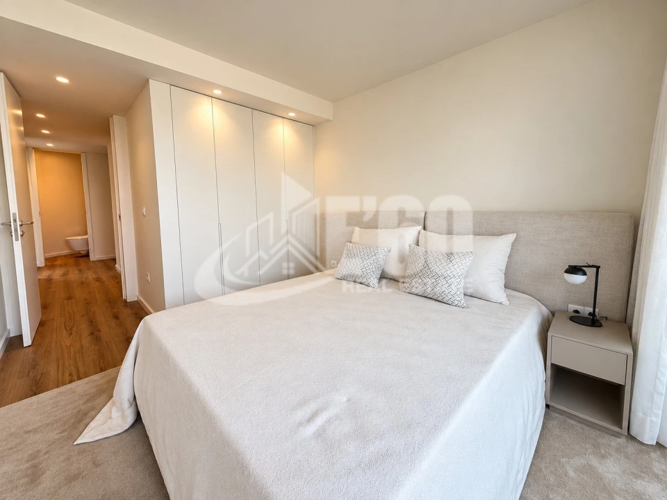 Apartamento T2 para Venda em Arcozelo Foto 20