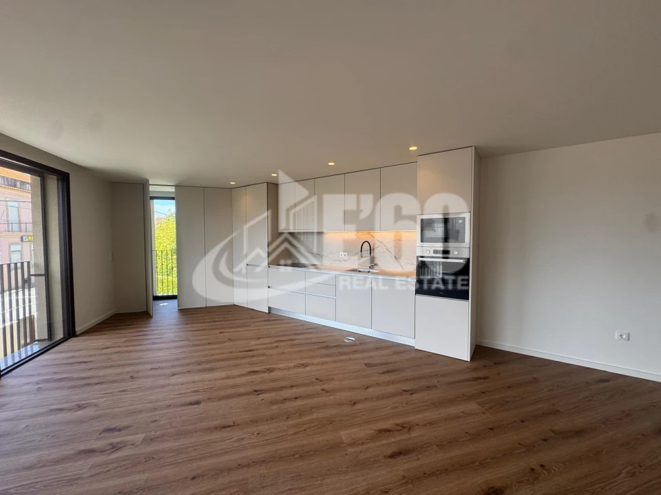 Apartamento T2 para Venda em Arcozelo Foto 1
