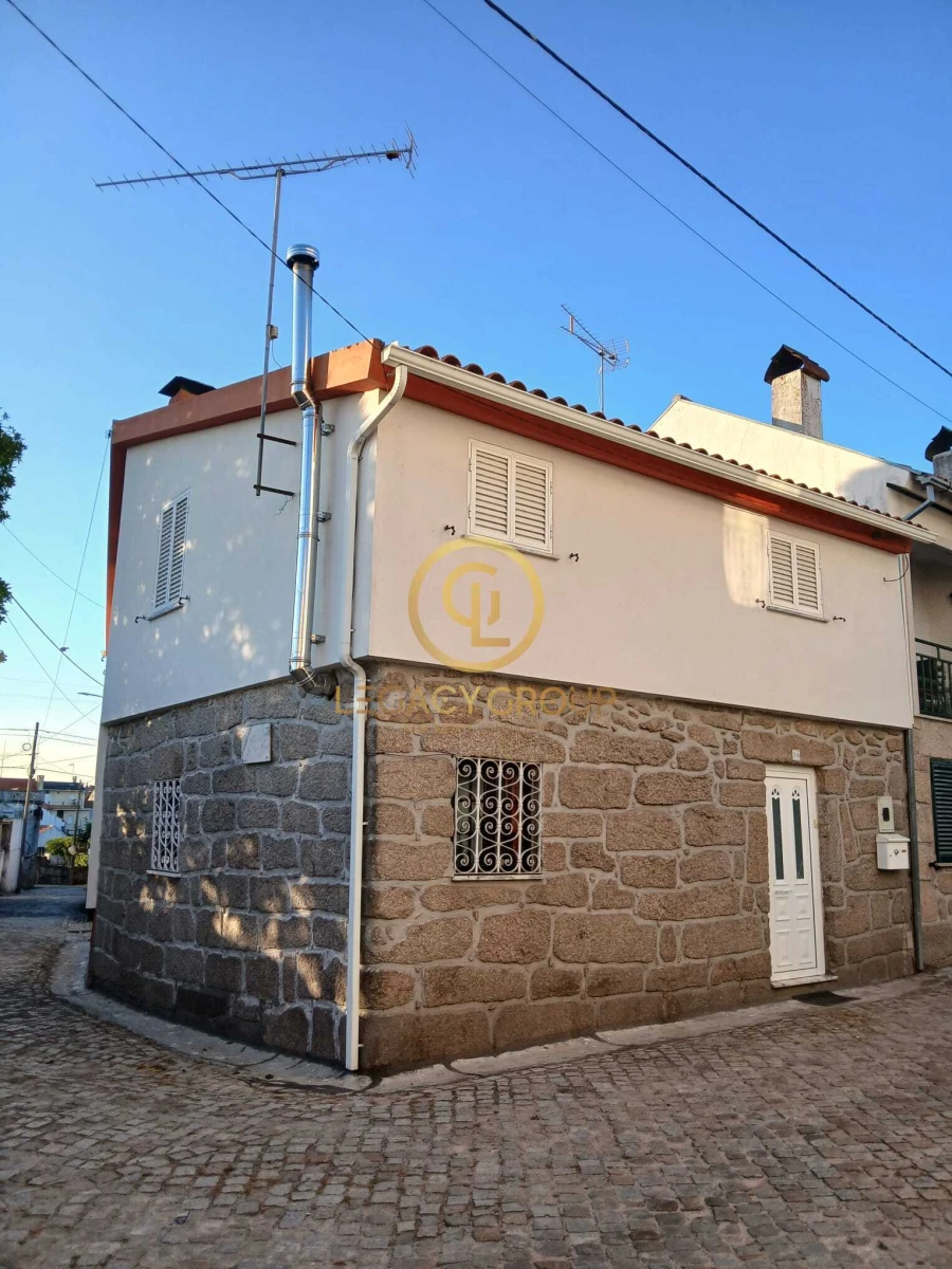 Moradia T3 para Venda em Ervedal e Vila Franca da Beira Foto 2