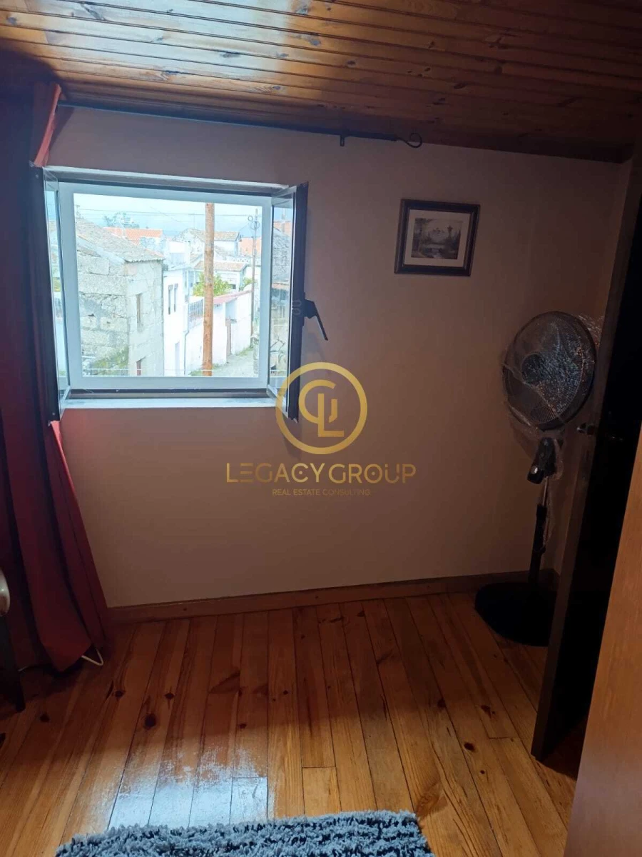 Moradia T3 para Venda em Ervedal e Vila Franca da Beira Foto 9