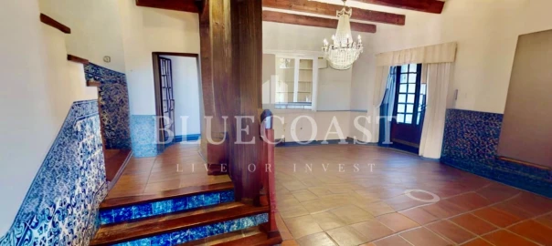 Moradia T9 para Venda em Azeitão (São Lourenço e São Simão)