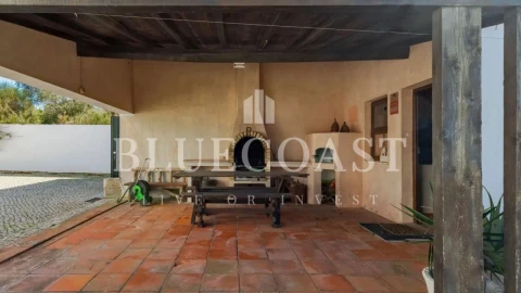 Moradia T9 para Venda em Azeitão (São Lourenço e São Simão)