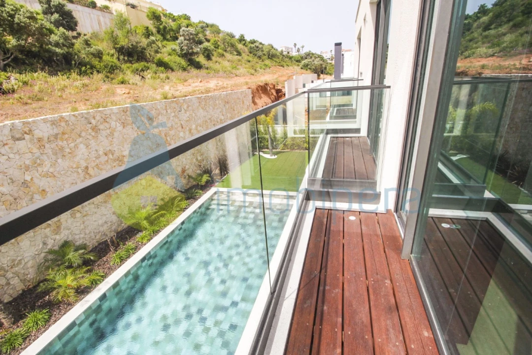 Moradia T4 para Venda em Albufeira e Olhos de Água Foto 14