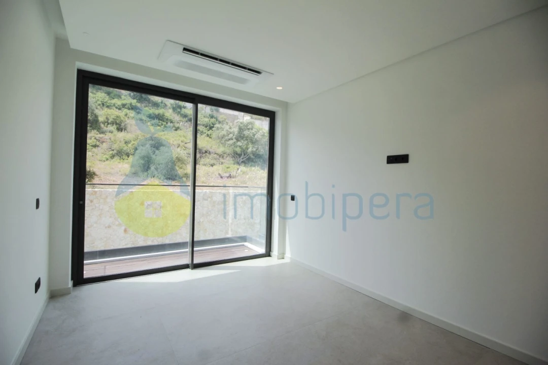 Moradia T4 para Venda em Albufeira e Olhos de Água Foto 16