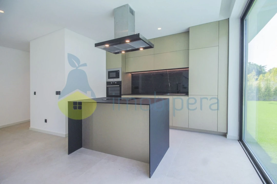 Moradia T4 para Venda em Albufeira e Olhos de Água Foto 31