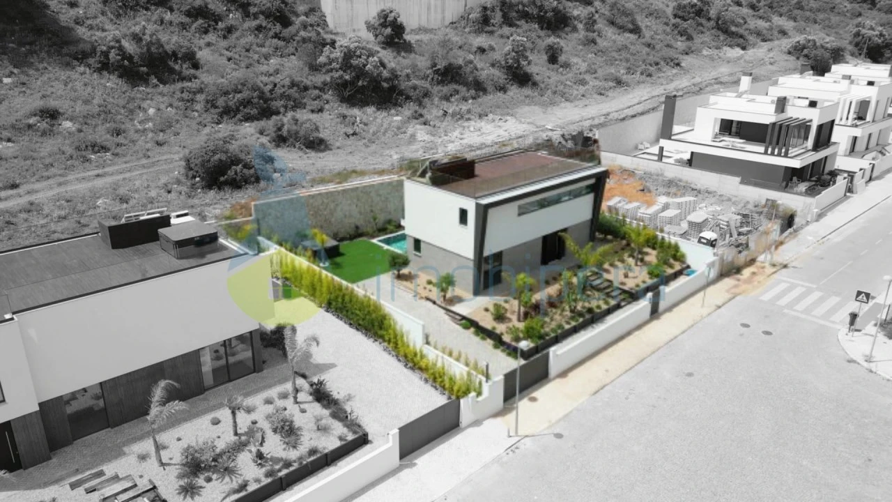 Moradia T4 para Venda em Albufeira e Olhos de Água Foto 45