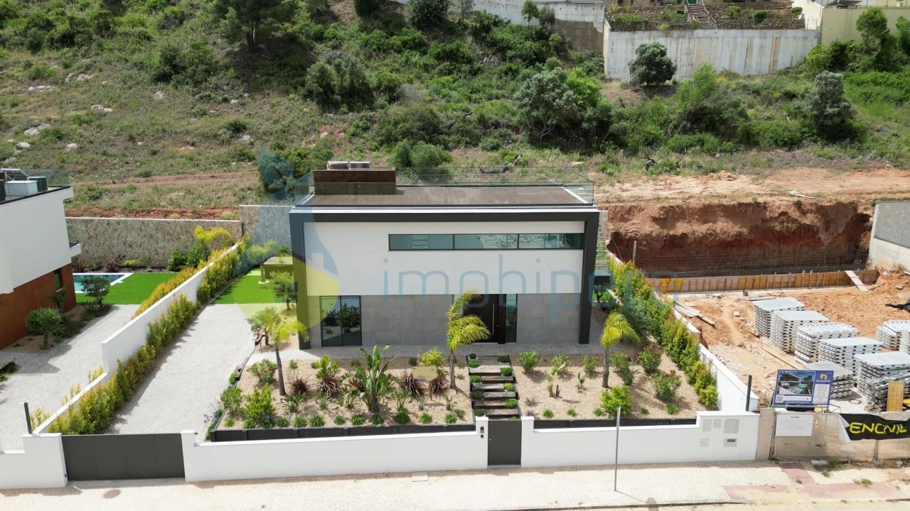 Moradia T4 para Venda em Albufeira e Olhos de Água Foto 5