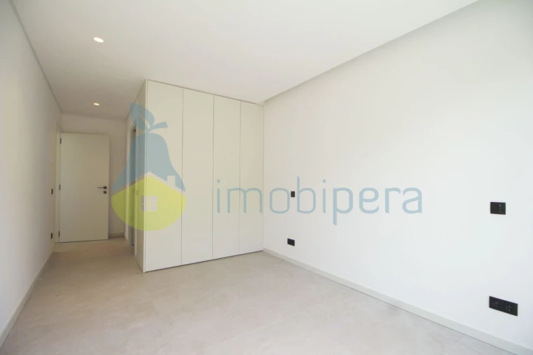 Moradia T4 para Venda em Albufeira e Olhos de Água Foto 12