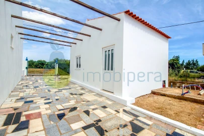 Moradia T2 para Venda em Alcantarilha e Pêra