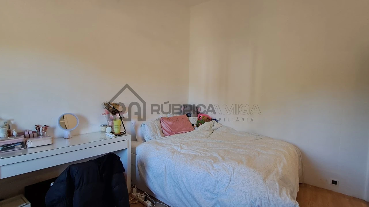 Moradia T5 para Venda em Santa Barbara de Nexe Foto 27